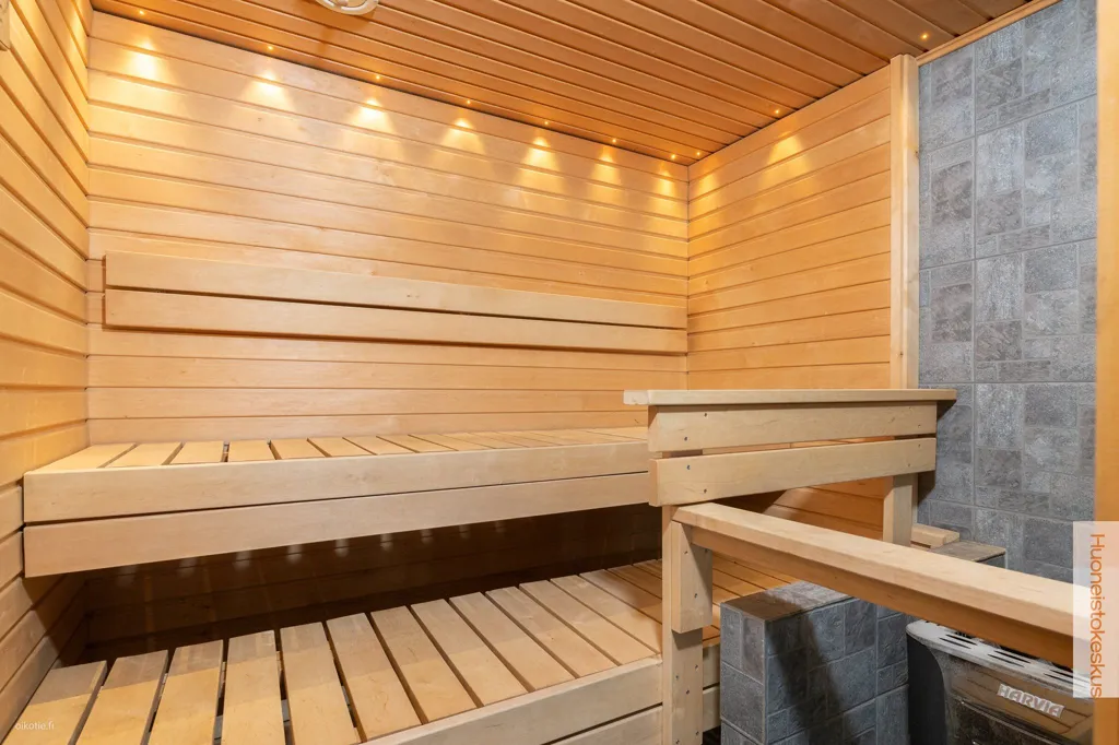 Toad - Mammutti Log Cabin with Sauna in Kiiminki