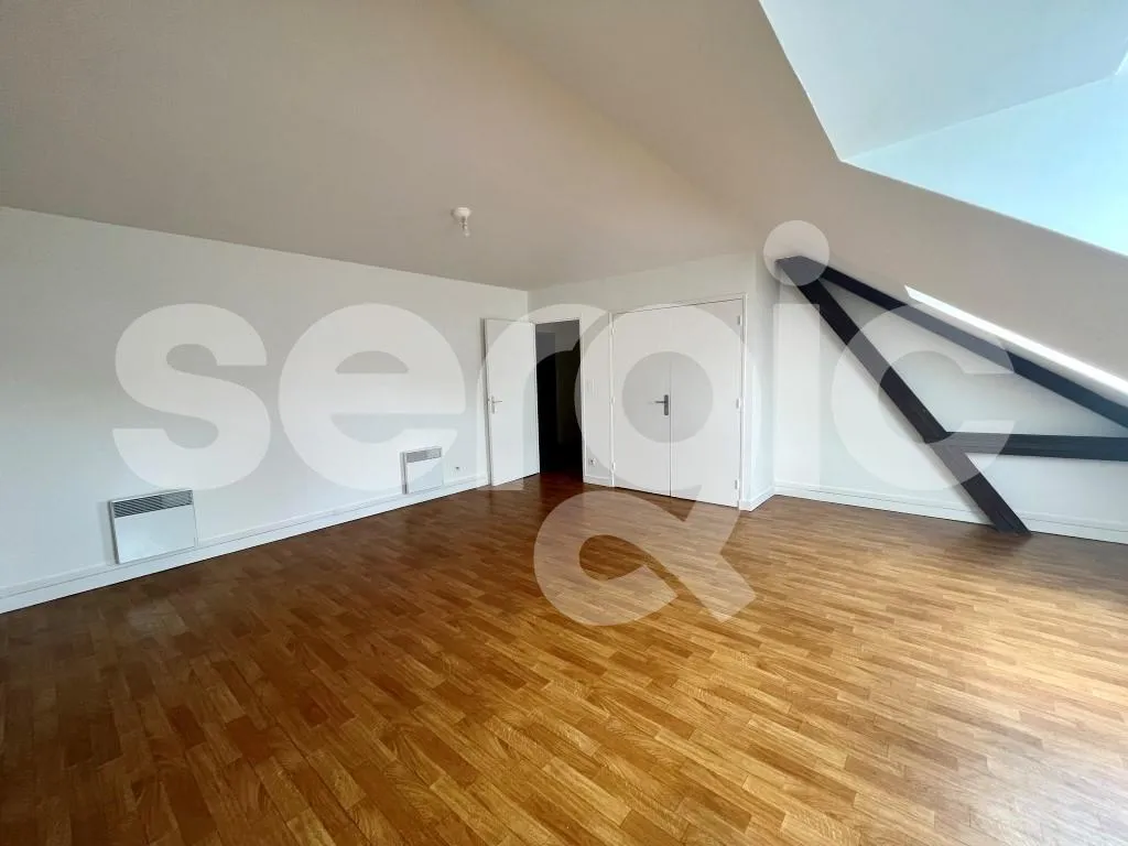 Pièces - Appartement Type 3 avec Place de Parking près de la Rue des Jacobins