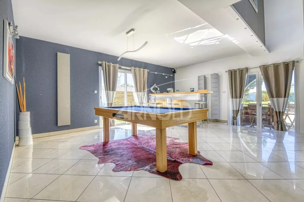 Pièces - Maison Contemporaine avec Piscine près de Nantes