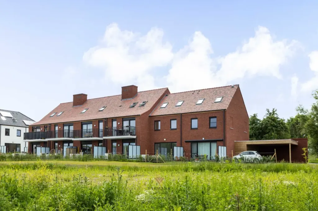 Extérieur - Maison Neuve avec Terrasse et Vue sur les Collines à Renaix