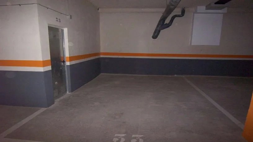 Garage - Garage with Storage in Canet d'En Berenguer
