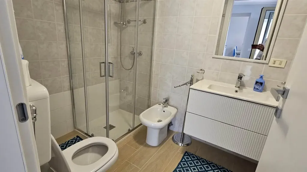 Salles de bain - Villa with Garden in Torre Faro, Messina
