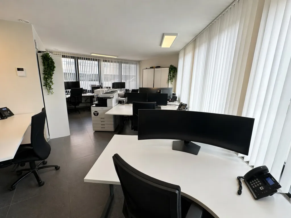 Bureau - Espace de Bureau avec Parking à Torhout