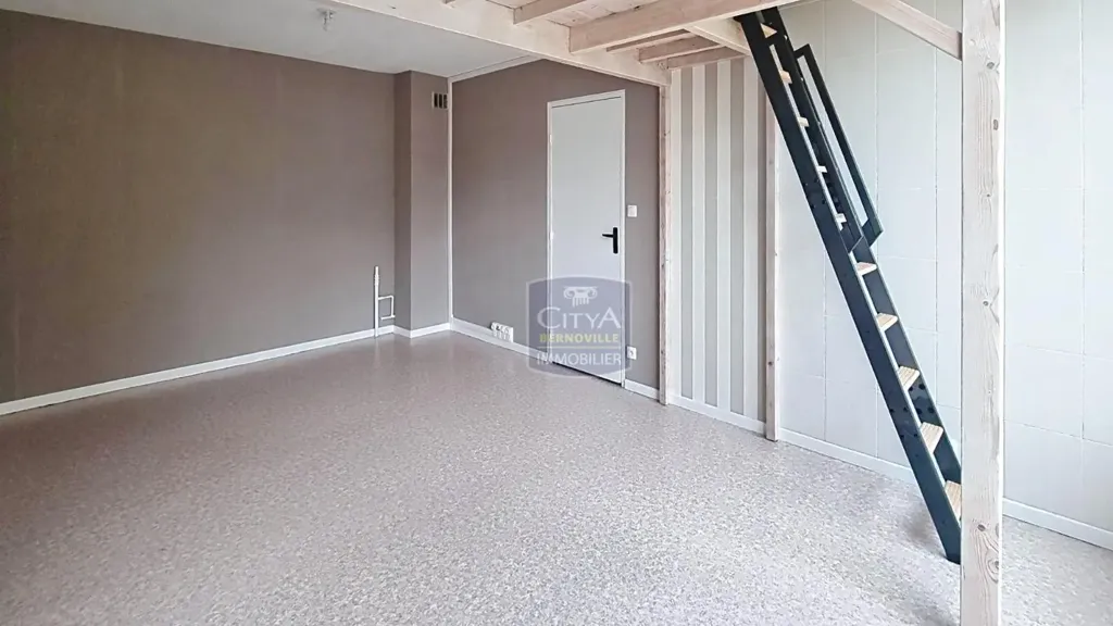 Pièces - Appartement Lumineux avec Balcon à Homblières