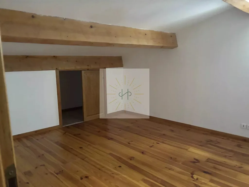 Pièces - Ensemble Immobilier avec Jardin à Montélimar