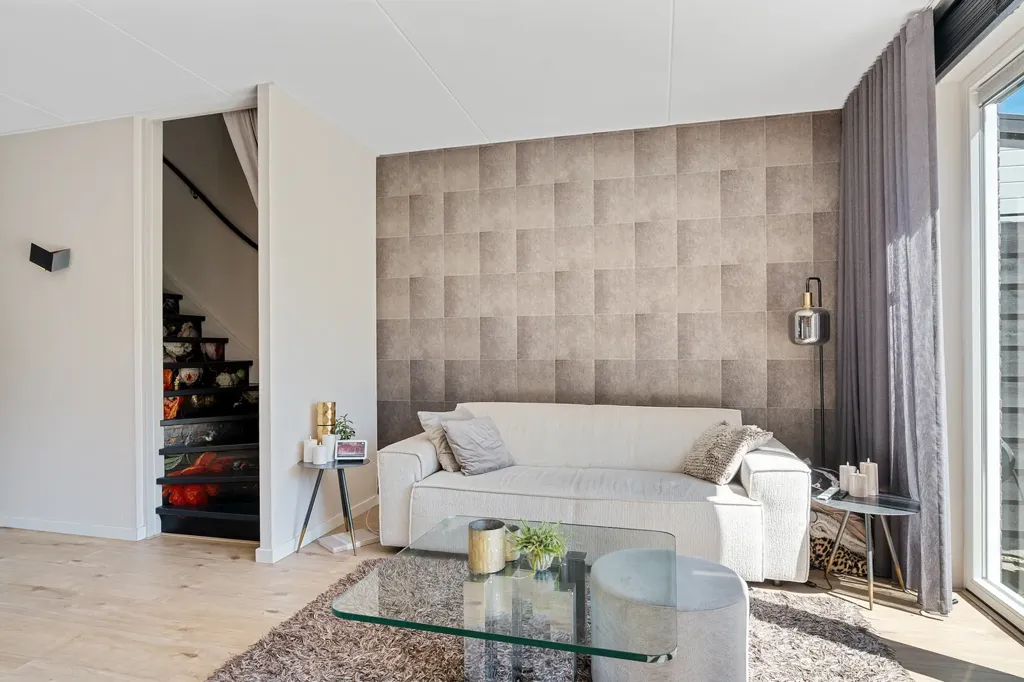 Elutuba - Modern Corner House with Solar Panels in 's-Gravenhage