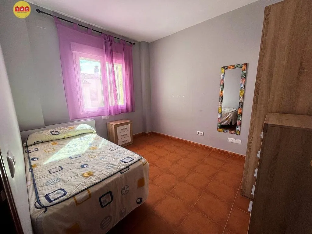 Chambres - Semi-Amuebled Adosado with Patio in Lepe