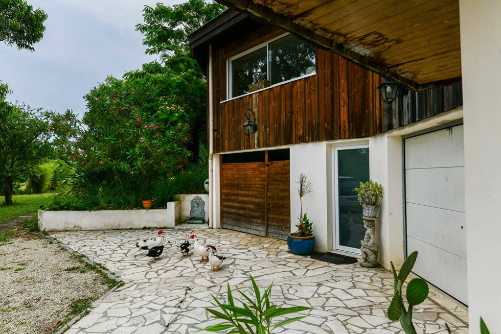 Terrazza - Architectural Villa with River View in Lahonce