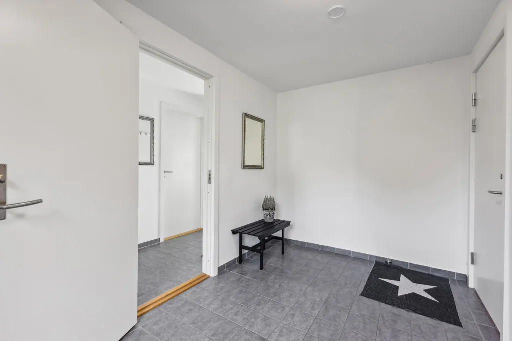 hallway_entrance