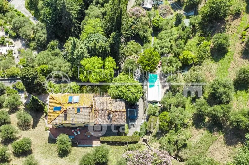 Vue aérienne - Rustic Tuscan Casale with Pool in Massarosa