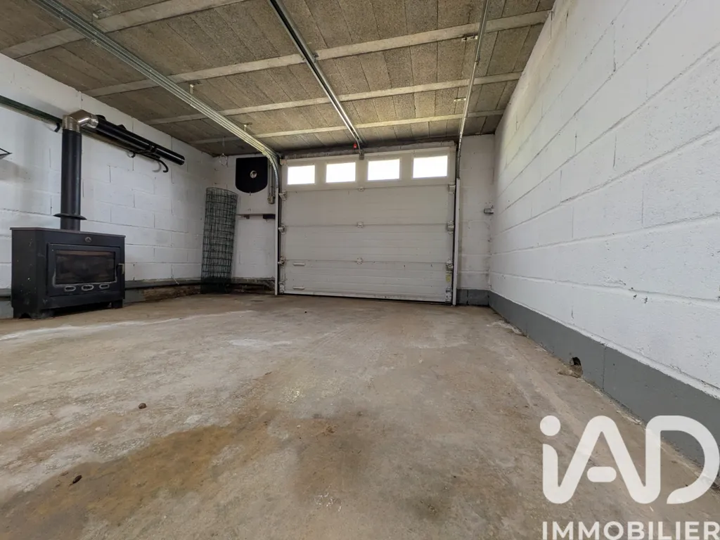 Garage - Renovated Pavilion with Terrace in Dun-sur-Meuse