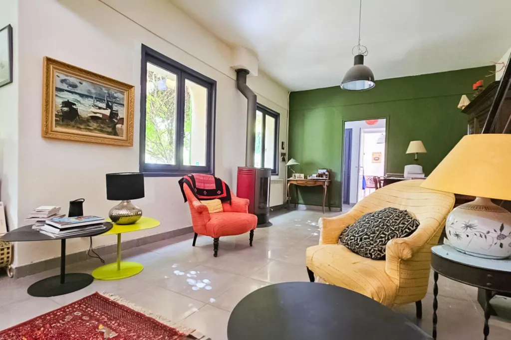 Séjour - Villa Rénovée avec Piscine à Les Angles