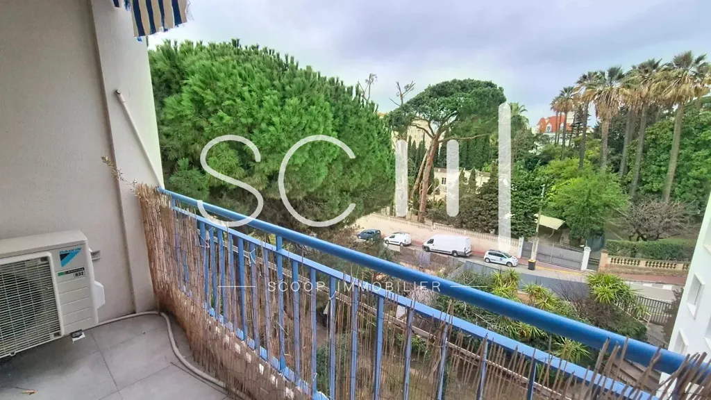 Balcon - Appartement avec Vue Mer au Dernier Étage à Cannes