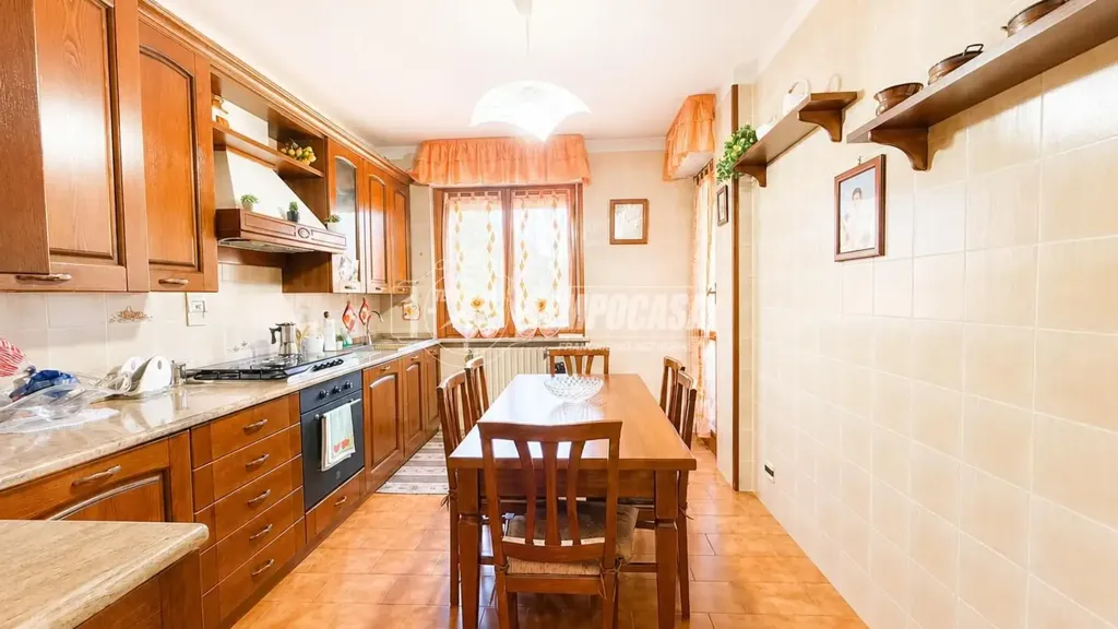 Söögituba - Apartment with Balcony in Asti