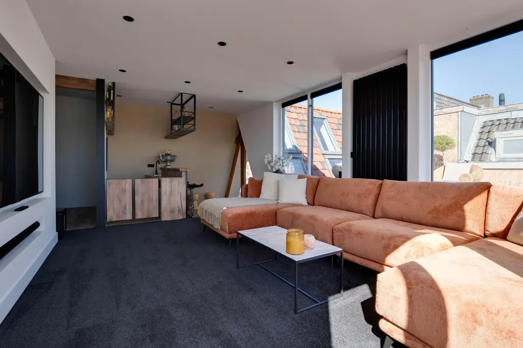Elutuba - Renovated Gallery Flat with Rooftop in Coolhaven