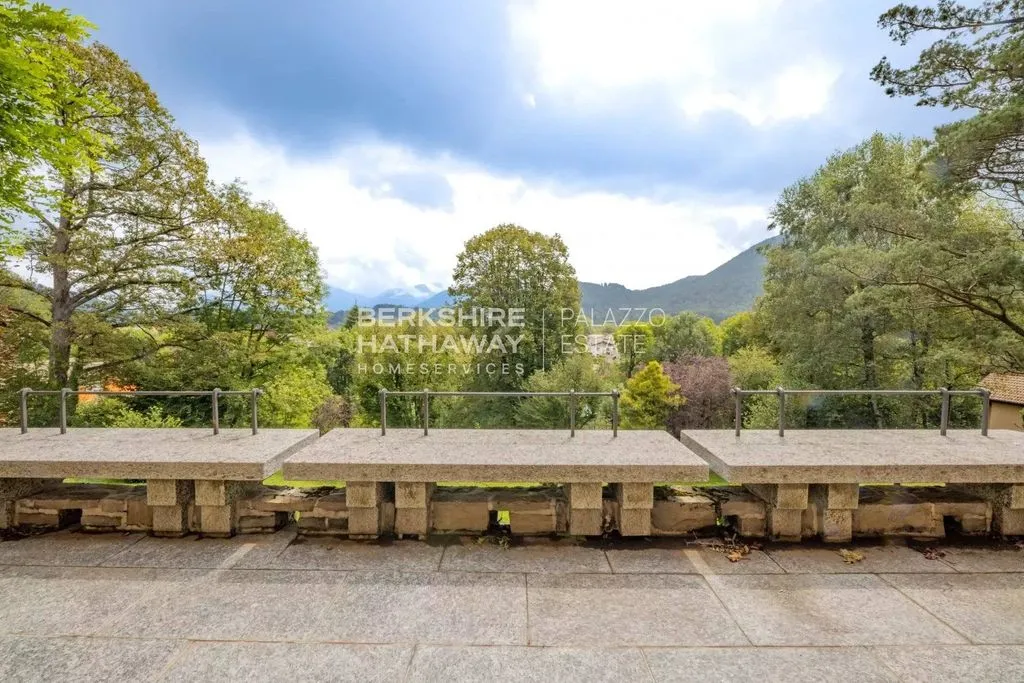 Jardin - Liberty-Style Villa with Park in Valle Intelvi