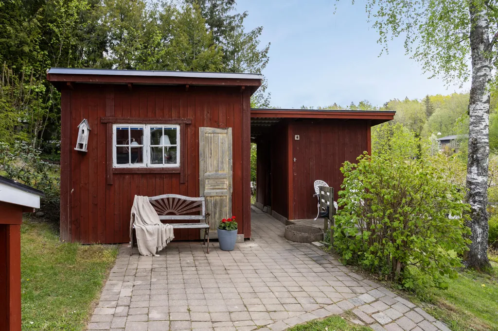 Jardin - Renovated Cottage with Garden in Vidja