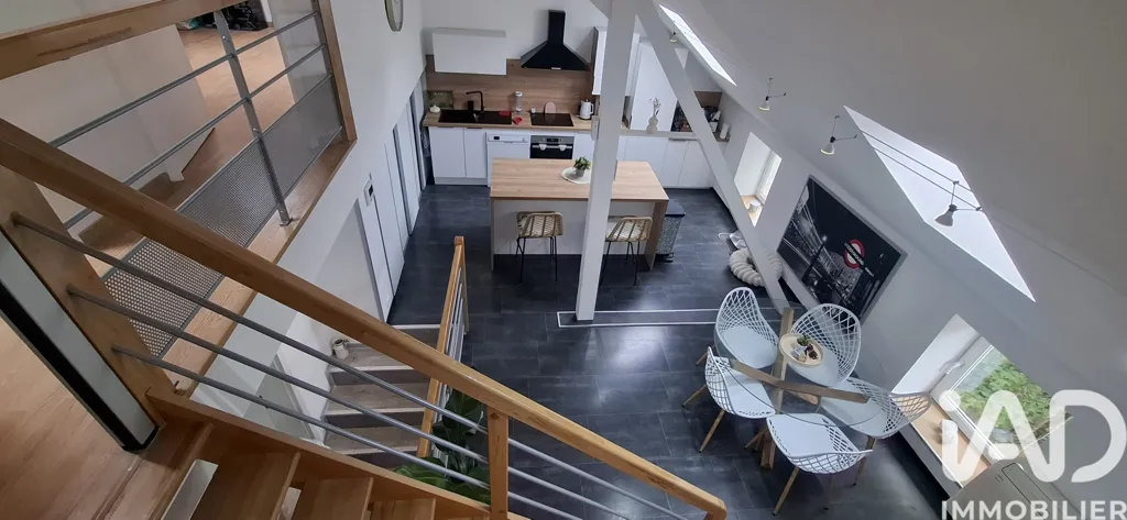 Salle à manger - Triplex Rénové avec 3 Chambres à Creutzwald