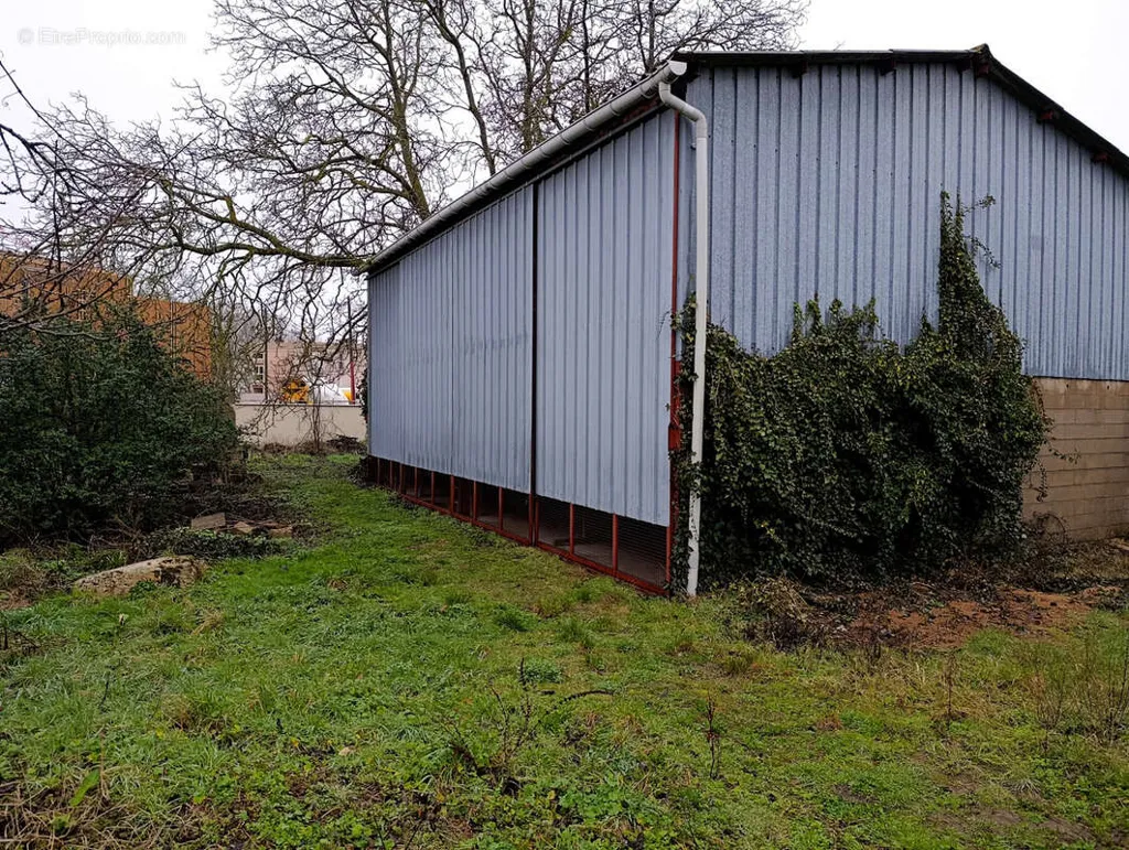 Exterior - Artisanal Complex with Storage in Mainvilliers