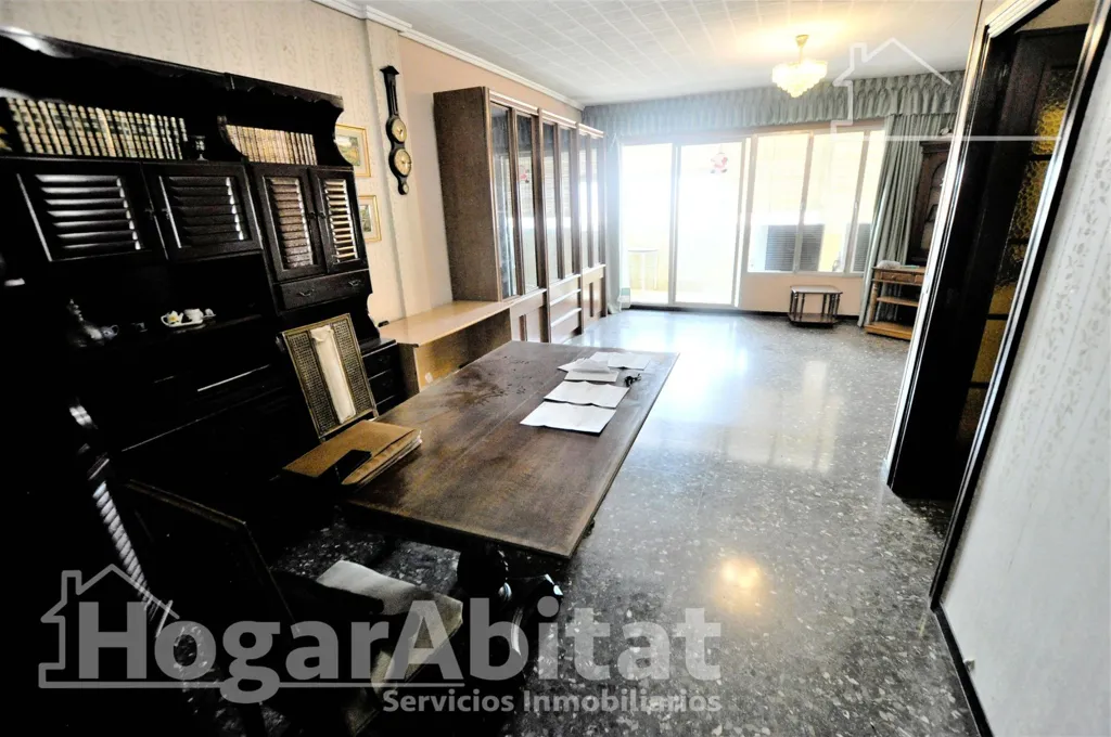 Kabinet - Spacious Apartment with Balcony in Malilla, Valencia