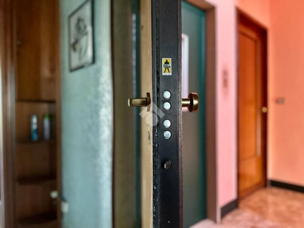 hallway_entrance