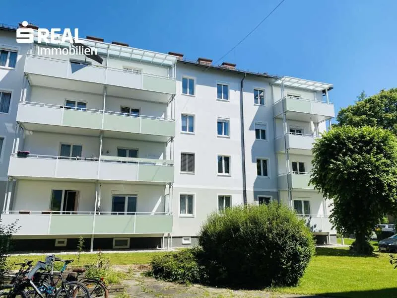Välivaade - 4-Bed Apartment with Balcony in Josefiau