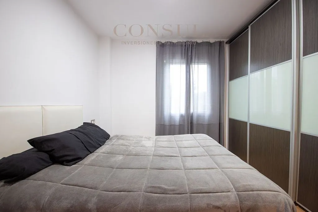 Chambres - 3-Bedroom Apartment with Balcony in La Banda