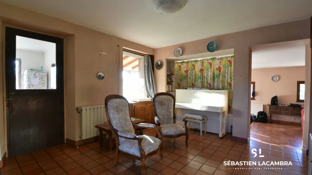 Salle à manger - Maison de Caractère avec Terrain à Bâtir à Puygouzon