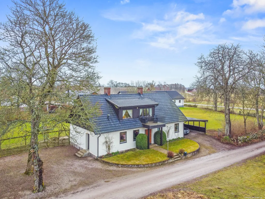 Vue aérienne - Two-Storey Villa with Workshop in Alesta, Sjöbo