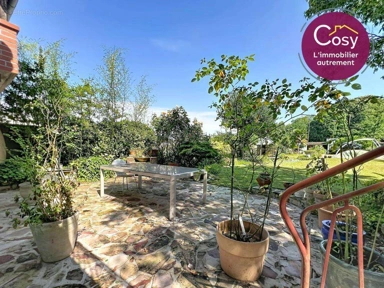 Terrazza - Character House with Pool in Soissons