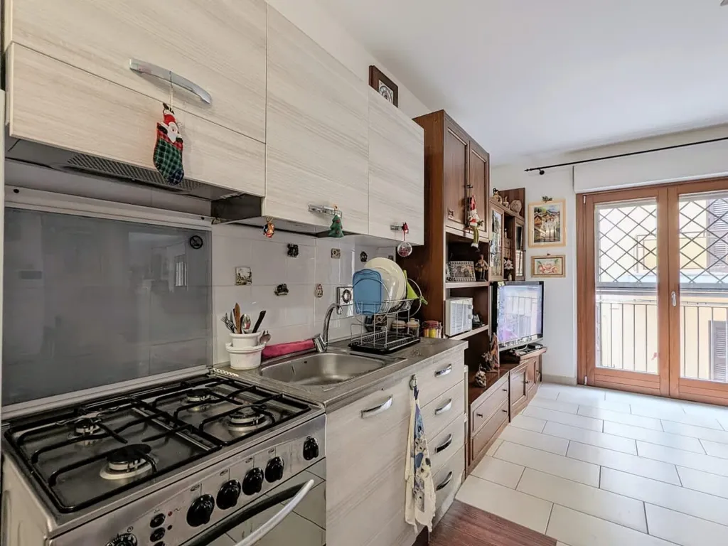 Köök - Modern Apartment with Parking in Nettuno Centre