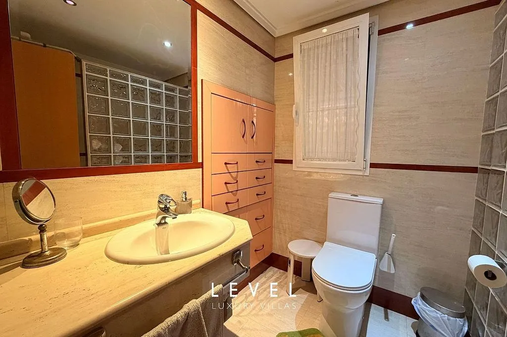 Salles de bain - Chalet with Pool in San Antonio de Benagéber