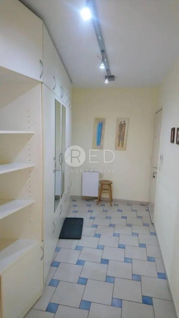 Pesuköök - Spacious Flat with Loggias in Osijek Centre