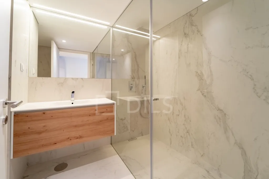 Salles de bain - T3 Apartment with River View in Vila Nova de Gaia