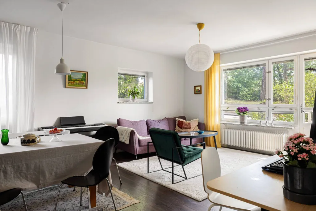 Soggiorno - Charming Apartment with Balcony in Råsunda