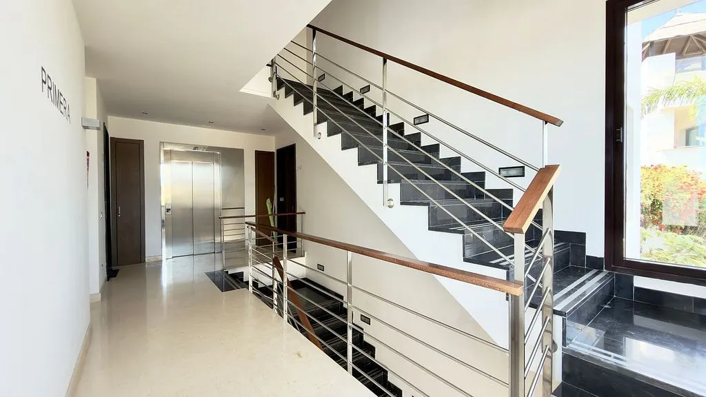 Pièces - Penthouse with Pool in Benahavís