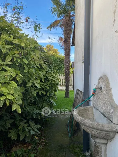 Aed - Three-Storey Villa with Private Garden in Mortara