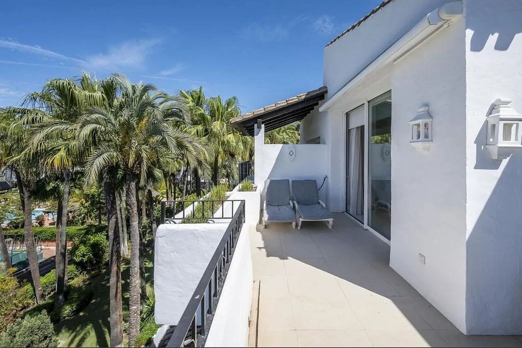 Terrass - Duplex with Pool in Marbella's Golden Mile