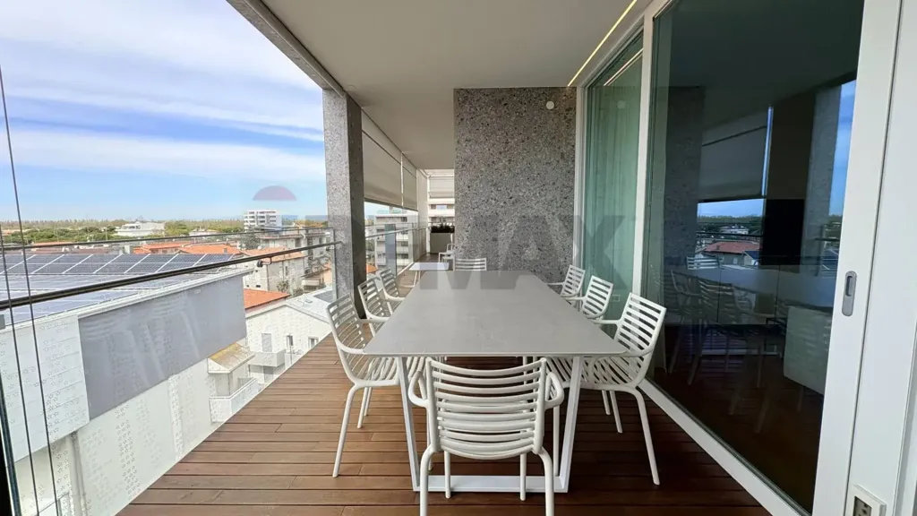Rõdu - Attic with Pool in Central Jesolo