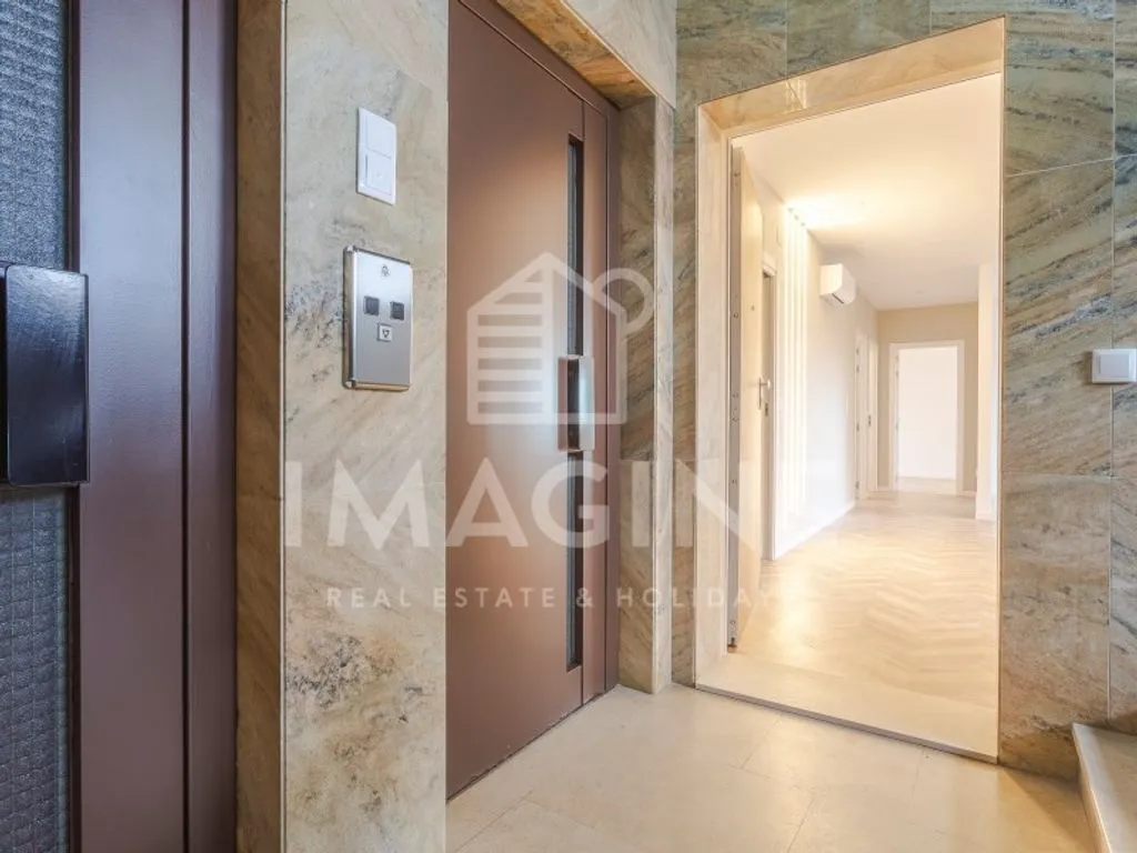 Entrée - Luxury Apartment with Central Location in Setúbal