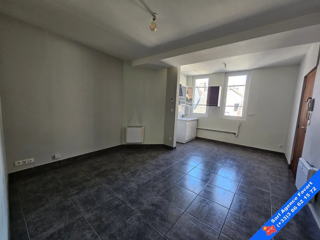 Toad - Charming Flat in Joigny's Historic Centre