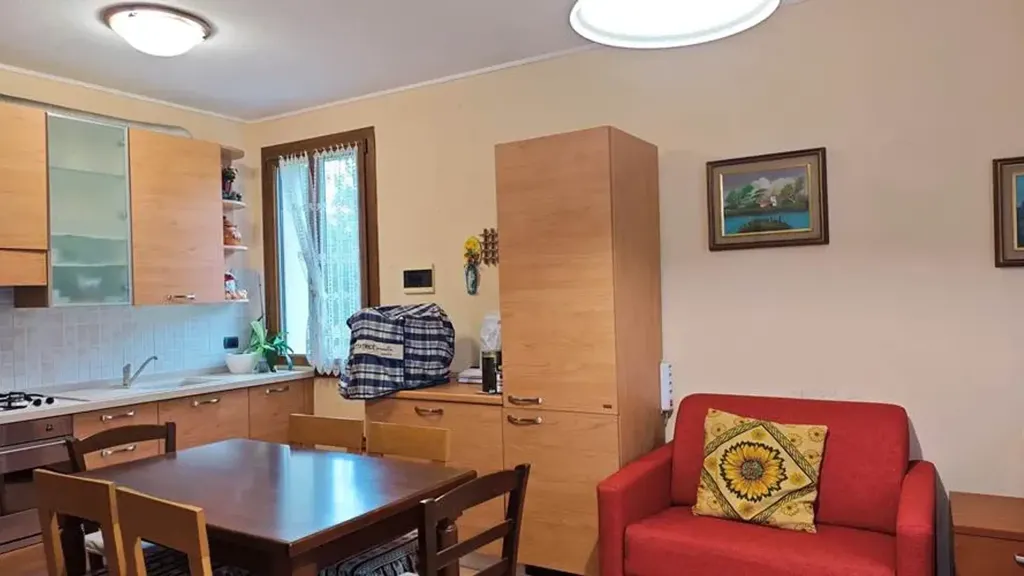 Dining Room - Villa with Pool and Garden in Correggio