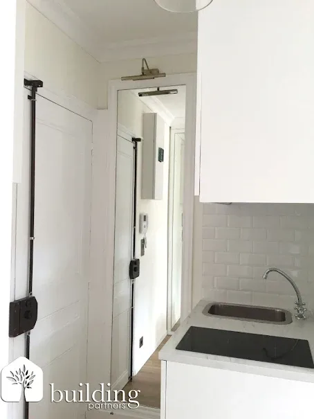 Cuisine - Appartement 1 Pièce avec Vue Sud-Est à Paris 17ème