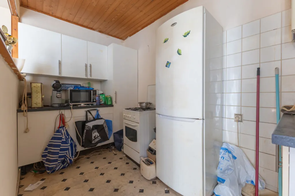 Köök - Five-Bedroom House with Terrace in Central Location