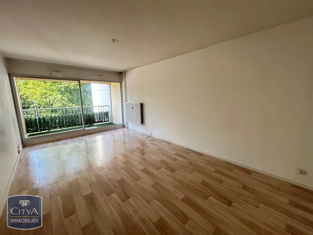Toad - 4-Piece Apartment with Terrace in Besançon