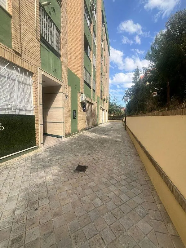 Exterior - Student Flat with Terrace in Villarejo, Granada