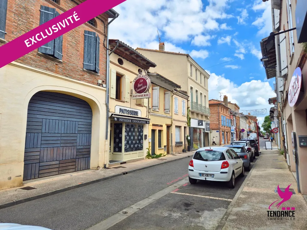 Extérieur - Immeuble Centre-ville avec Local Commercial à Grenade