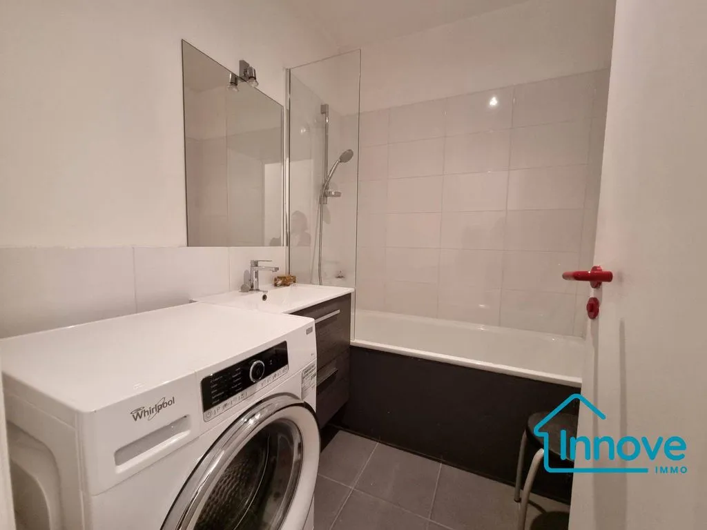 Utility Room - Luxury Flat with West View in Le Chesnay