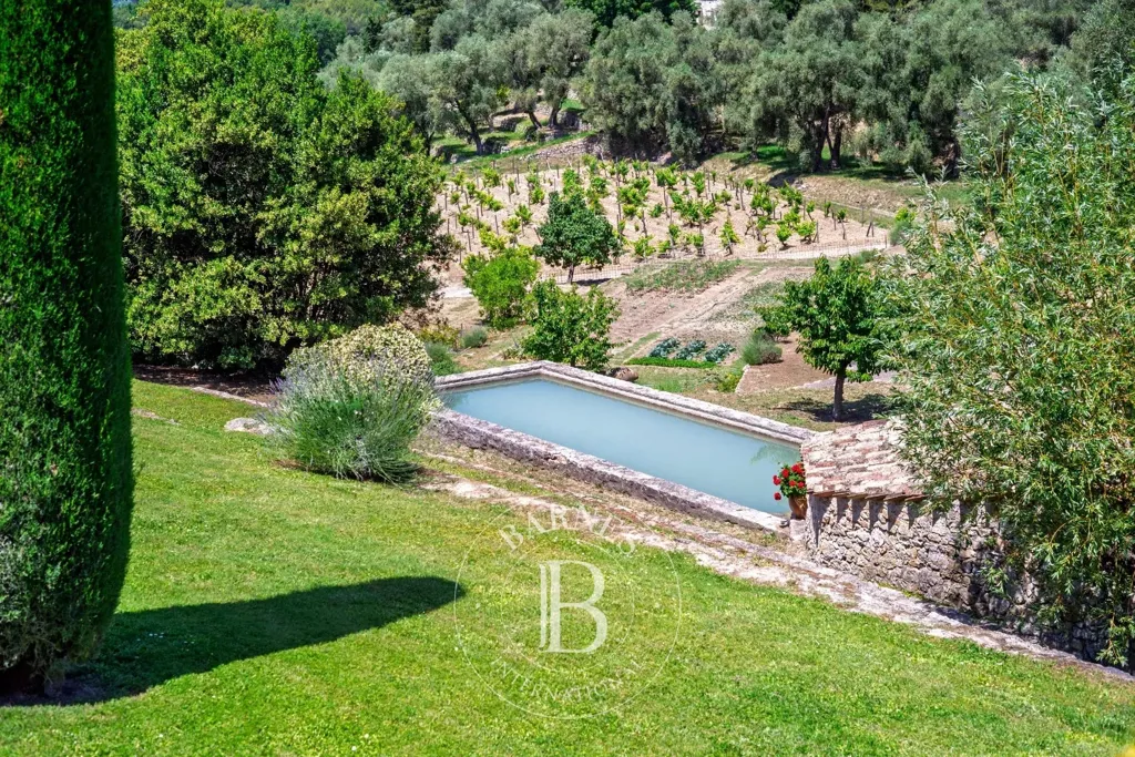 Piscine - Bastide Luxueuse avec Piscine à Grasse