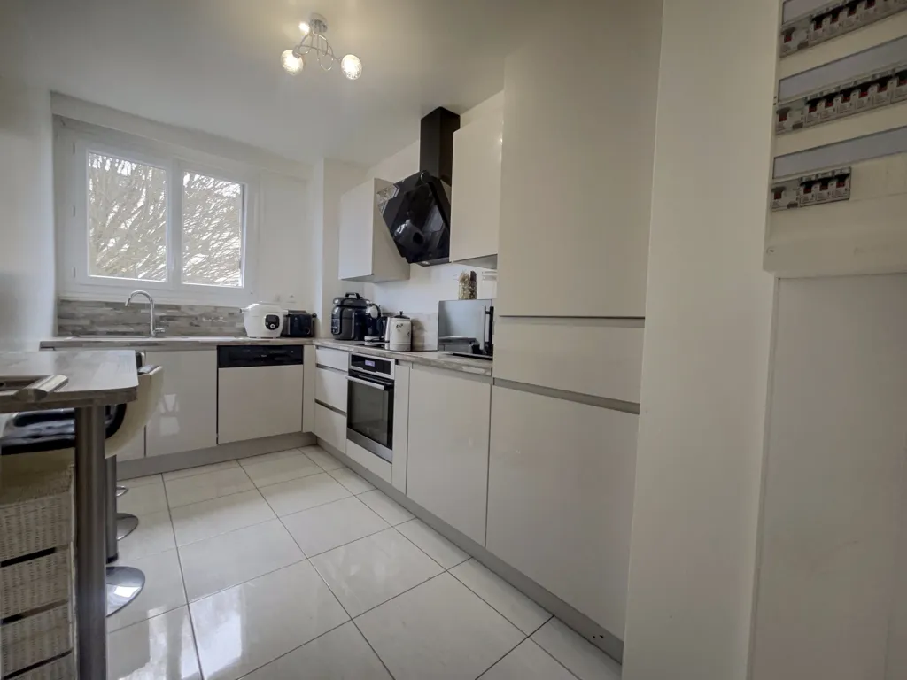 Cuisine - Appartement T5 avec Parking dans le Centre-Ville